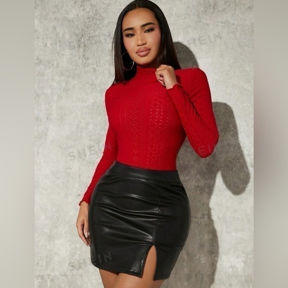 SHEIN Tops - red shein body suit size small!